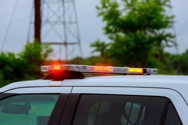 Homem é encontrado morto com cinco tiros