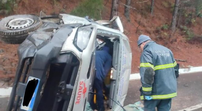 Veículo da Saúde de Campo Erê se envolve em acidente na BR-282