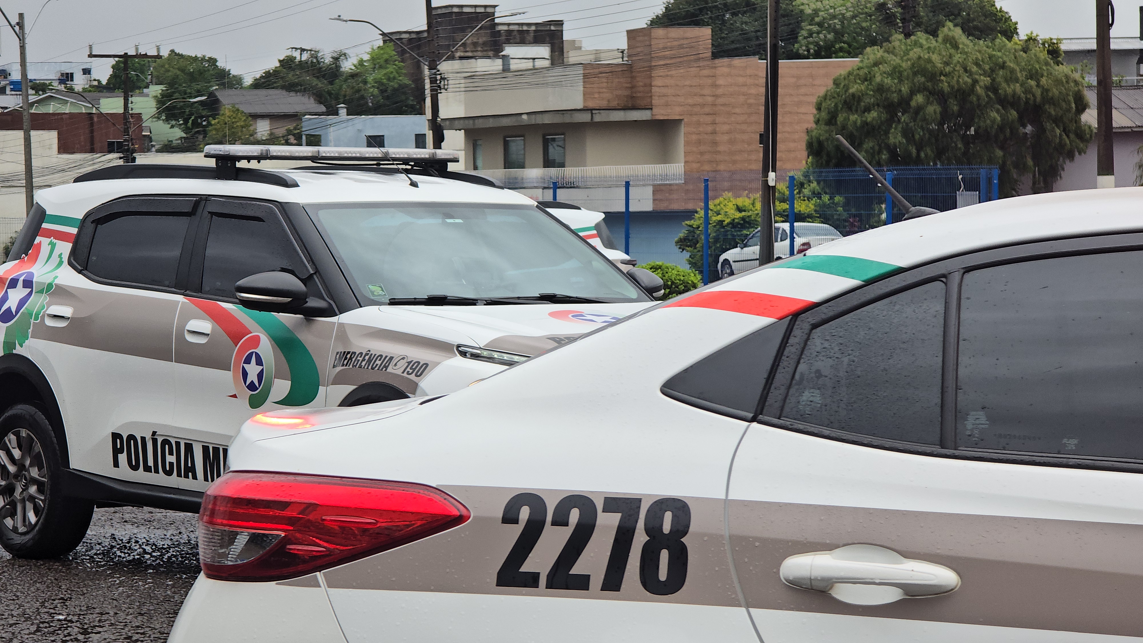 Homem de 23 anos é preso por mandado relacionado a furto qualificado