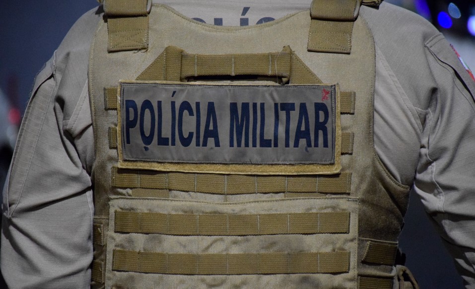 Polícia militar prende três homens com mandados ativos no Extremo-Oeste