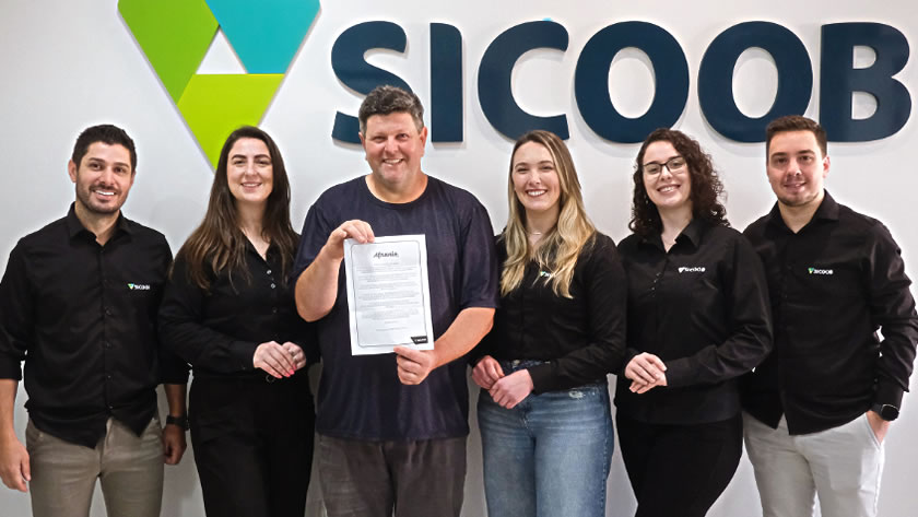 Sicoob São Miguel divulga 1º ganhador da promoção 'Financiamento Premiado'