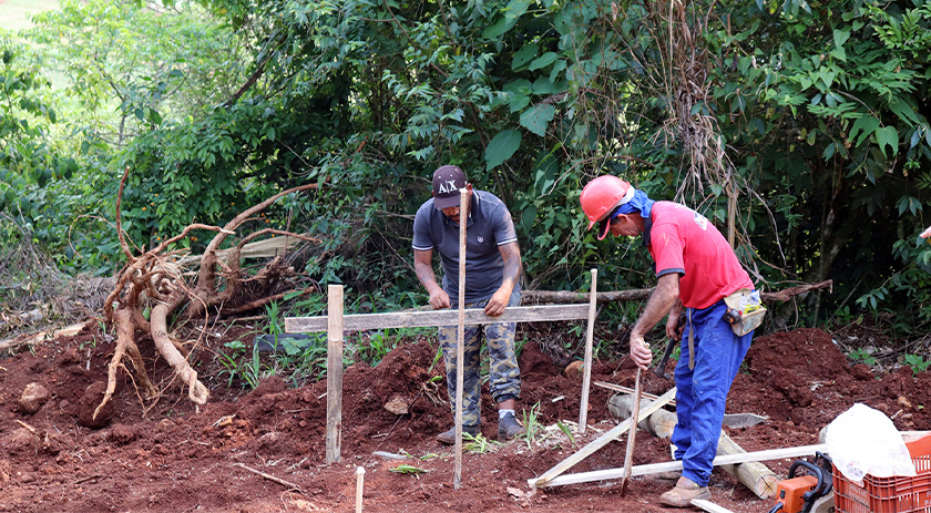 Construção de casas para indígenas é iniciada
