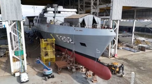 Fragata Cunha Moreira: conheça o navio da Marinha do Brasil lançado em SC