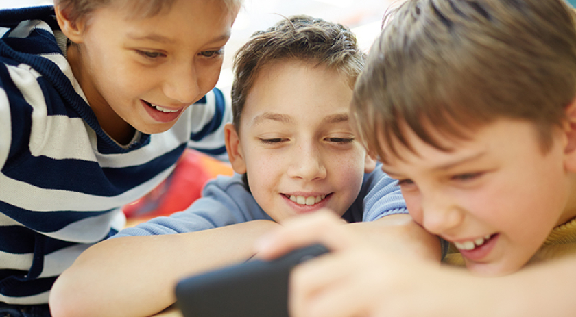 Volta às aulas sem celular: saiba como vai funcionar a nova lei