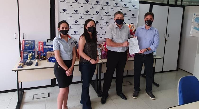 Receita Federal destina mantas e equipamentos para o Hospital Regional de São Miguel do Oeste