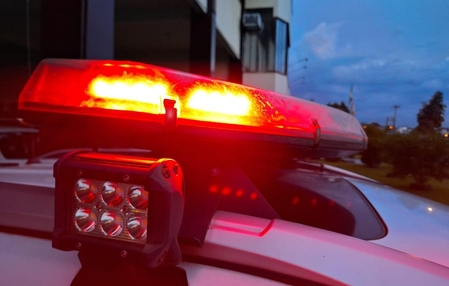 Idoso é rendido com faca e tem dinheiro roubado no interior