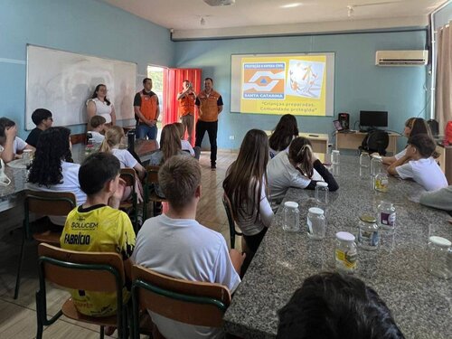 Defesa Civil retorna à Escola Estadual