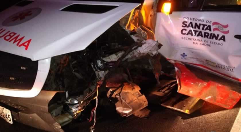 Ambulância do SAMU de SMOeste se envolve em acidente fatal