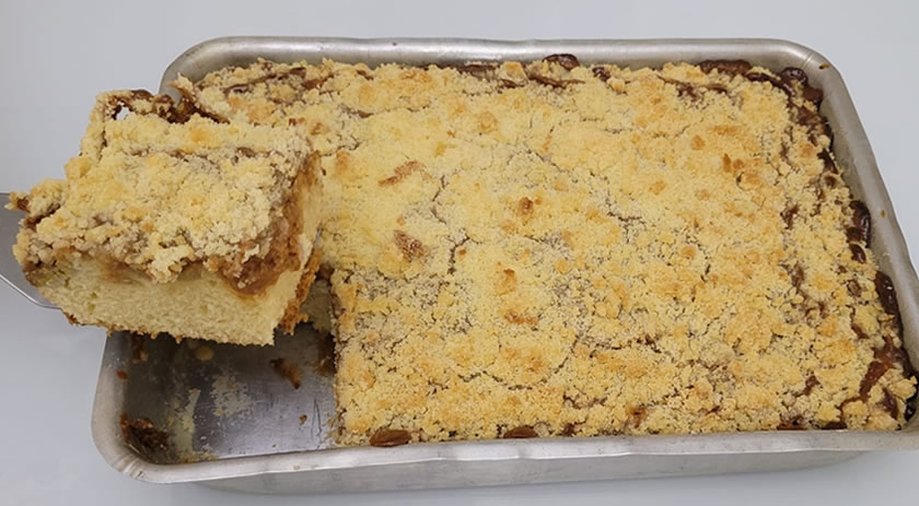 Aprenda a fazer uma deliciosa Cuca Banoffee com esta receita rápida e fácil