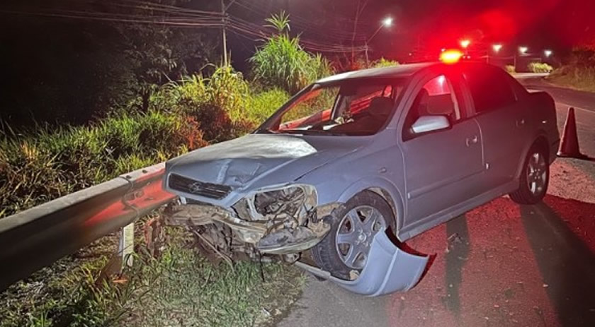 Colisão entre carro e moto deixa dois feridos na BR-163 em Barracão, na divisa com Dionísio Cerqueira