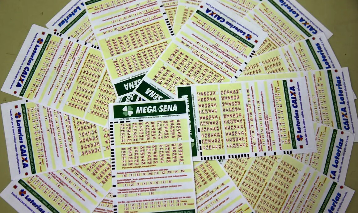 Mega-Sena acumula e prêmio principal vai para R$ 28 milhões