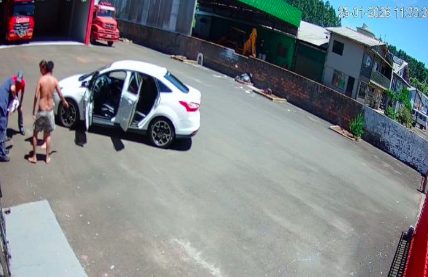 Bombeiros salvam bebê de 9 dias engasgado com leite materno