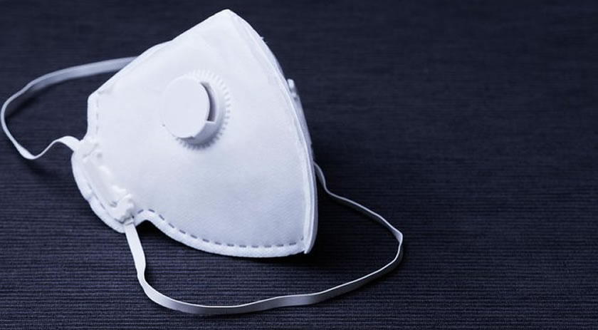 Governo federal publica decreto que desobriga o uso de máscaras no trabalho
