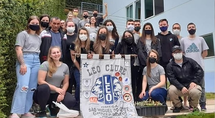 LEO Clube Ômega realiza atividades no Lar de Idosos Vovó Eva