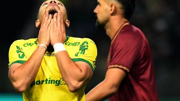 Em jogo movimentado, Palmeiras e Fluminense empatam sem gols no Allianz