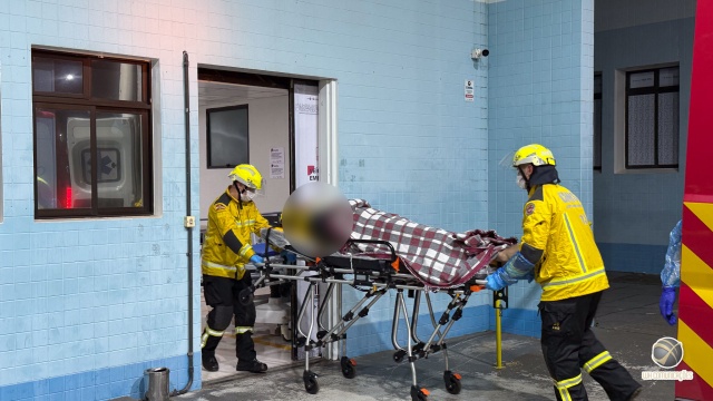 Adolescente de 17 anos fica gravemente ferido após queda de moto no interior