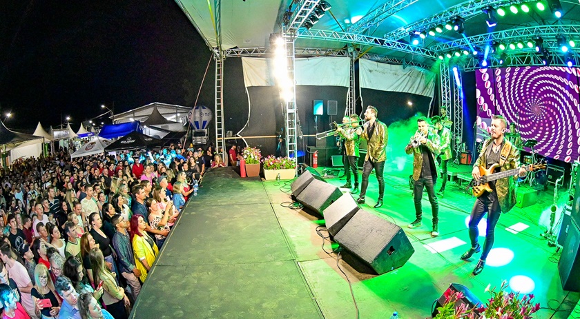 Shows, exposições e muita festa te esperam na Faismo 2022