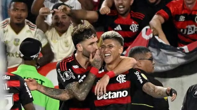 Flamengo vence Racing com gol no fim e abre vantagem na semi da Libertadores