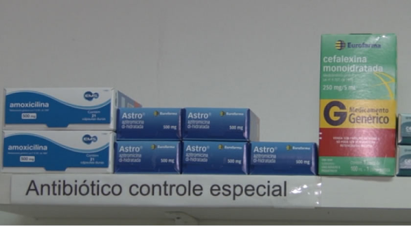 Medicamentos básicos estão em falta em prefeituras e farmácias de SC
