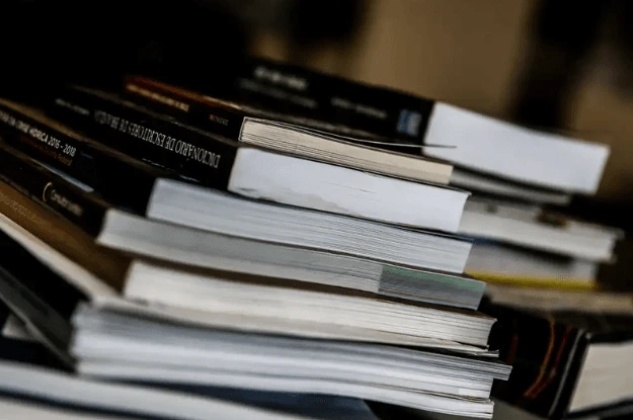 MEC lança biblioteca digital com mais de 1,7 mil livros gratuitos