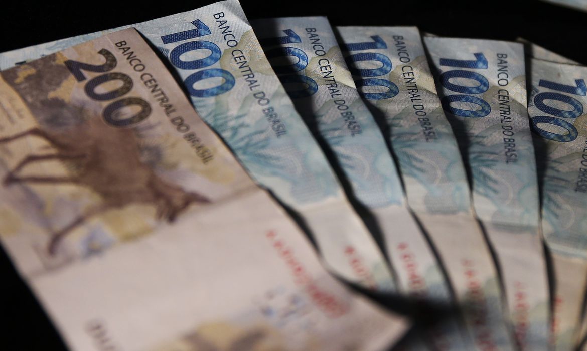 3 contas que vão ficar mais caras para os brasileiros em 2023