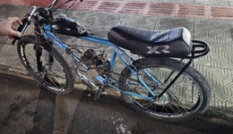 Adolescente é flagrado em ciclomotor ilegal e ruidoso