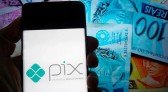 Confira os 5 golpes do PIX mais comuns feitos pelo celular